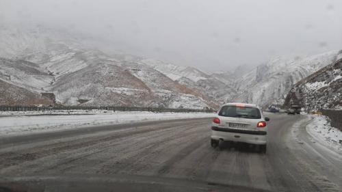 برف و باران در جاده های ۹ استان کشور