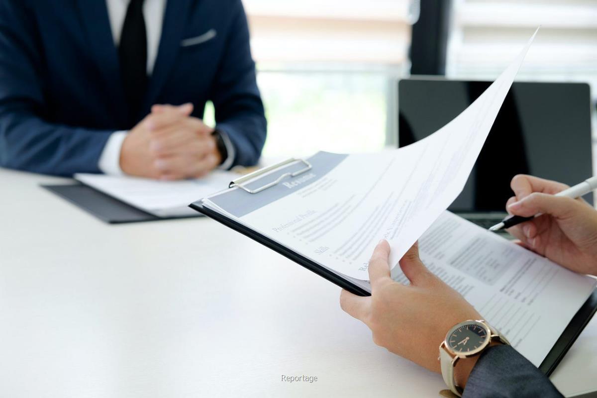 کاریابی و استخدام حرفه ای باش