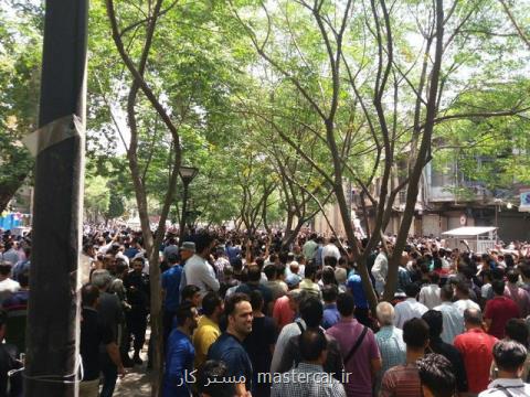 با اختلال گران بازار برخورد می شود، باید از مسیر قانونی وارد شد